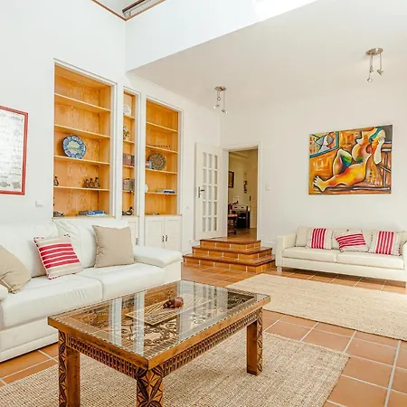 Aster Villa Charneca (Setubal)