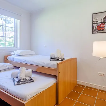 Aster Villa Charneca (Setubal)